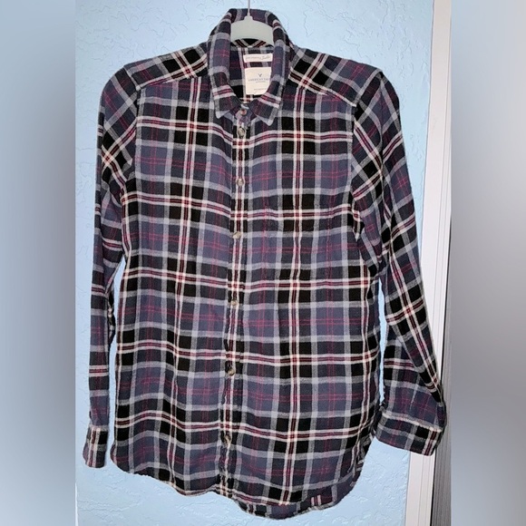 American Eagle Outfitters Boyfriend Fit Casual Button Down Shirt - Picture 5 of 10